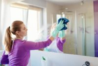 Cara Membersihkan Kaca Kamar Mandi Cara Membersihkan Kaca Kamar Mandi